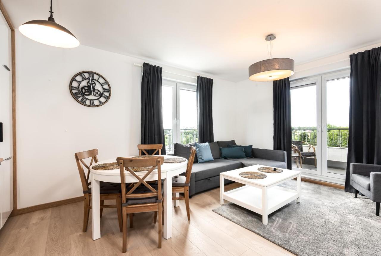 尤斯托尼莫斯基Apartament Marino公寓 外观 照片